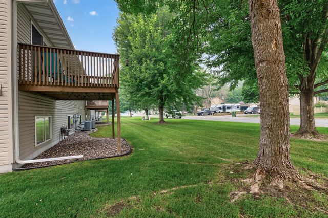 889 125th Drive NE, Blaine, MN 55434