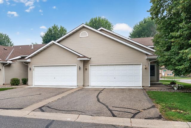 889 125th Drive NE, Blaine, MN 55434