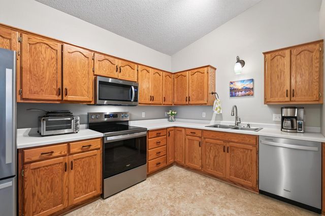 889 125th Drive NE, Blaine, MN 55434