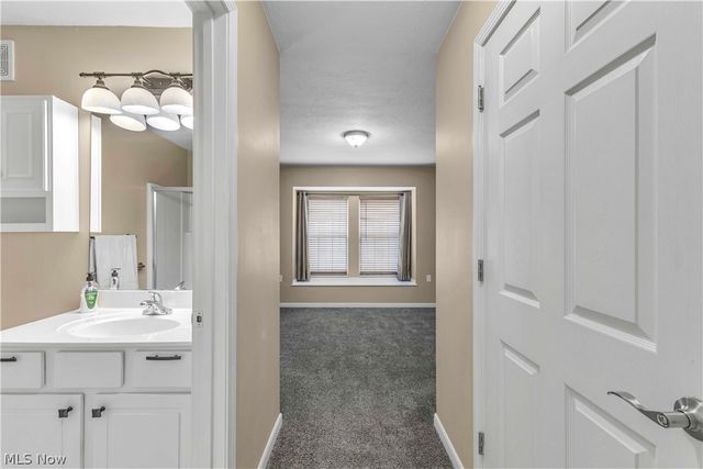 3367 Lenox Village Drive, Fairlawn, OH 44333
