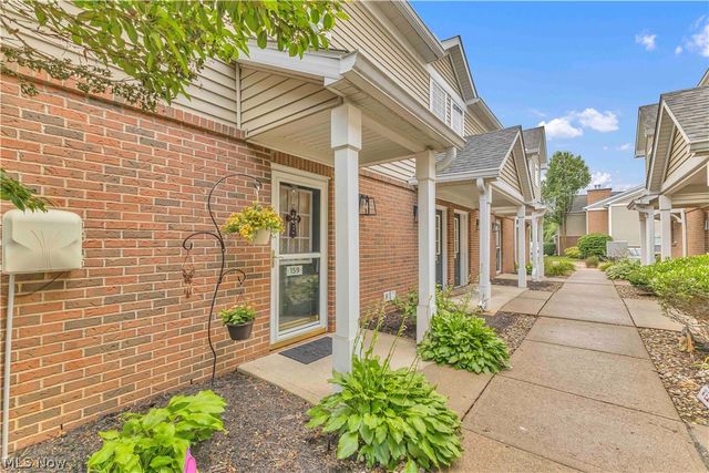 3367 Lenox Village Drive, Fairlawn, OH 44333