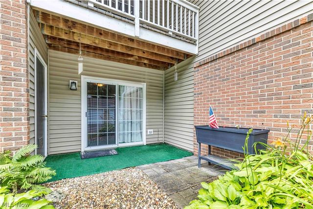 3367 Lenox Village Drive, Fairlawn, OH 44333