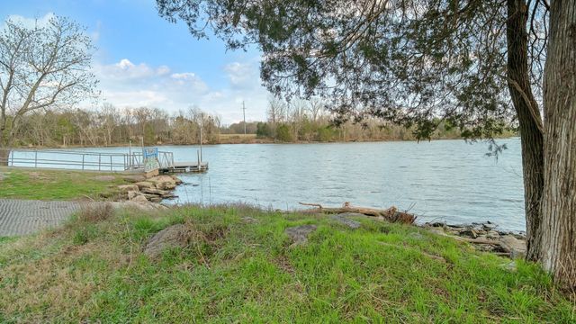 2185 Holmesburg PVT Circle, Gallatin, TN 37066