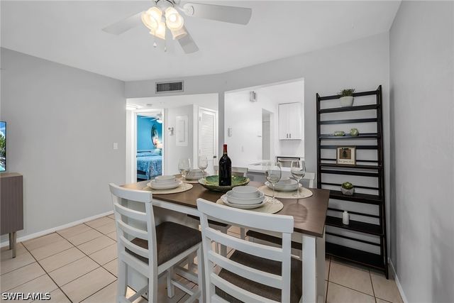 499 Forest Lakes BLVD 312, Naples, FL 34105