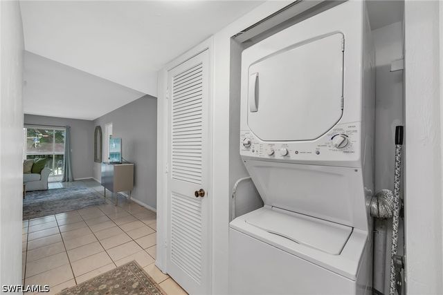 499 Forest Lakes BLVD 312, Naples, FL 34105