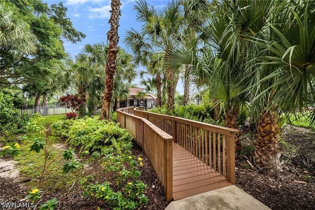 499 Forest Lakes BLVD 312, Naples, FL 34105