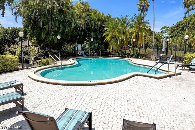 499 Forest Lakes BLVD 312, Naples, FL 34105