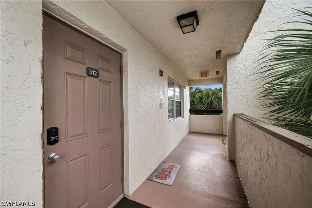 499 Forest Lakes BLVD 312, Naples, FL 34105
