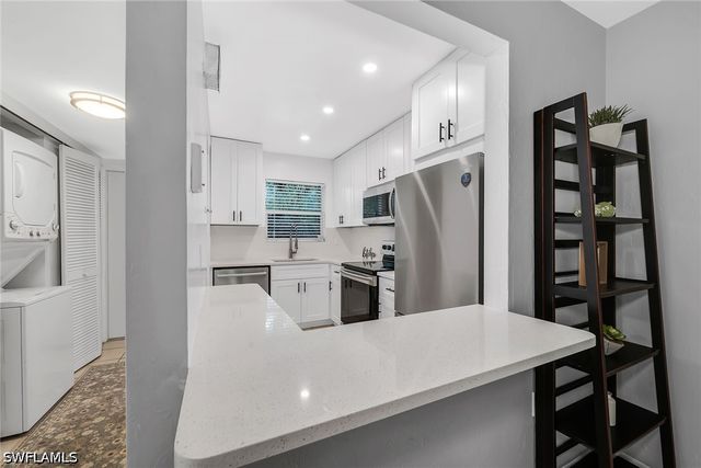 499 Forest Lakes BLVD 312, Naples, FL 34105