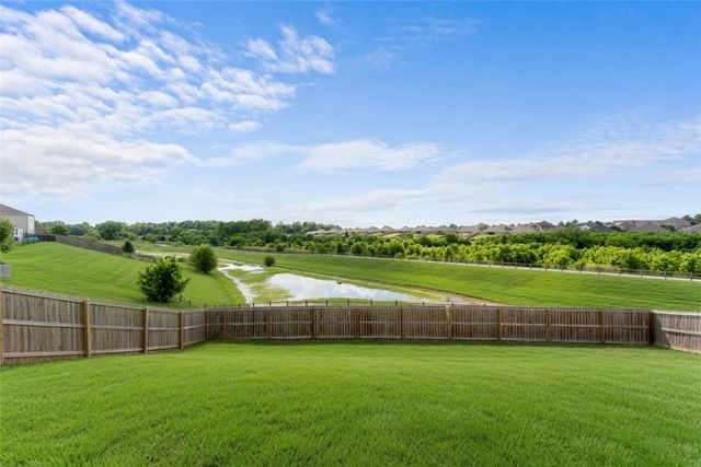 504 Woodcreek Loop, Lowell, AR 72745