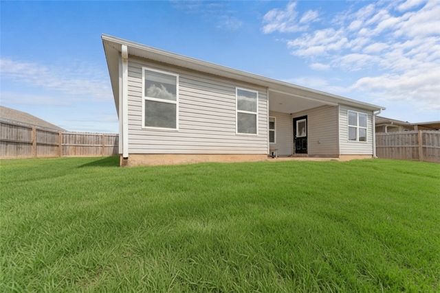 504 Woodcreek Loop, Lowell, AR 72745