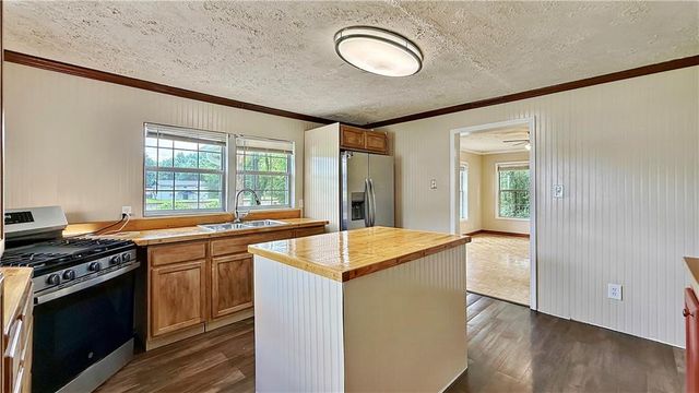 77 York Drive NE, Plainville, GA 30733