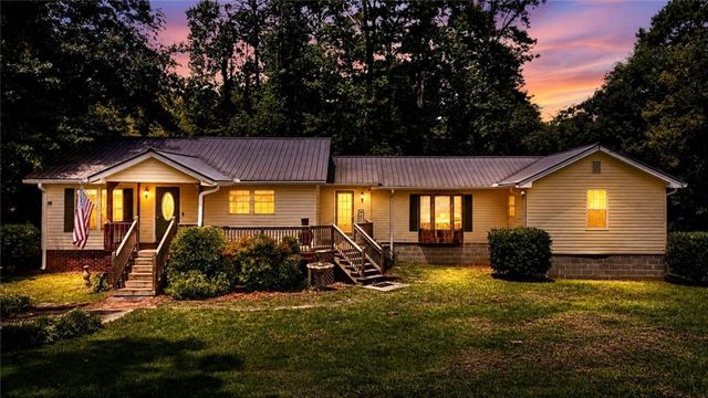 77 York Drive NE, Plainville, GA 30733