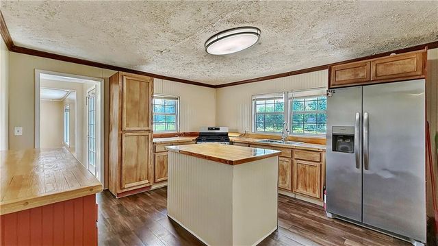 77 York Drive NE, Plainville, GA 30733