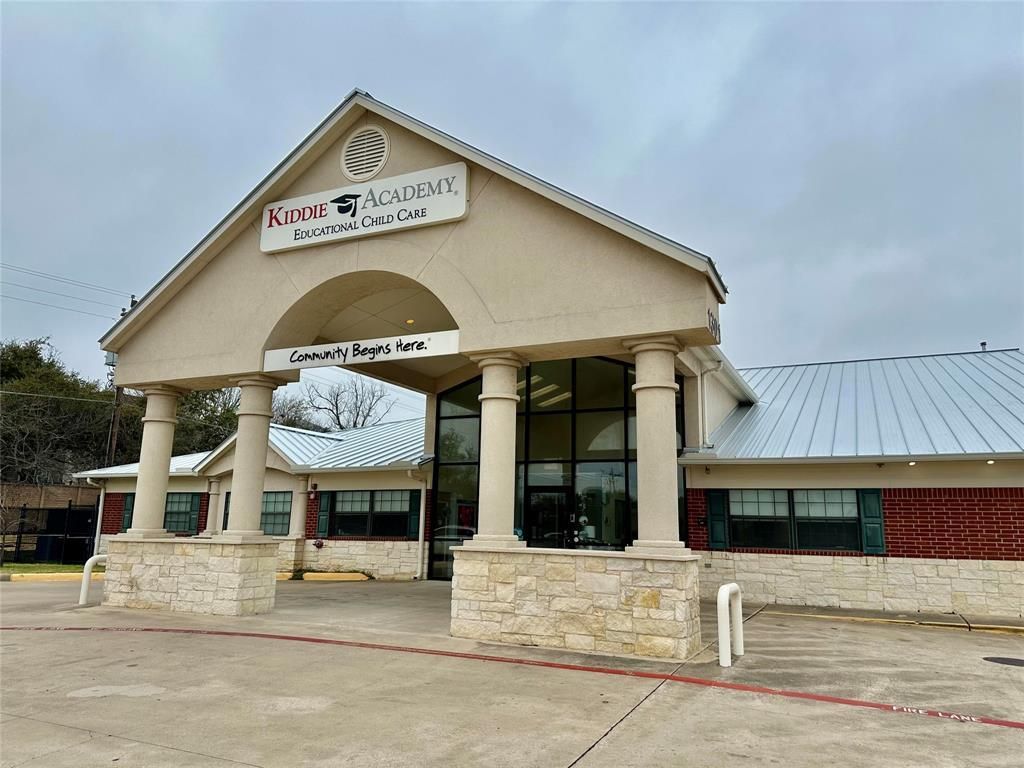 1301 N Lakeline BLVD, Cedar Park, TX 78613