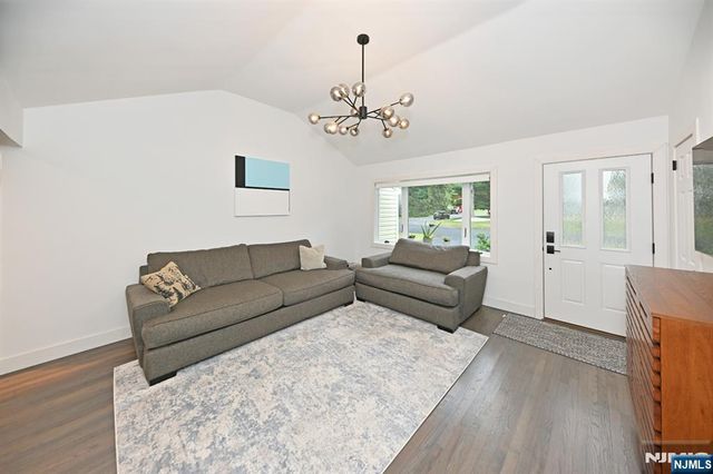 621 Stanley Place, River Vale, NJ 07675