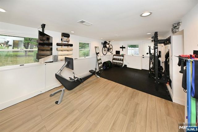 621 Stanley Place, River Vale, NJ 07675