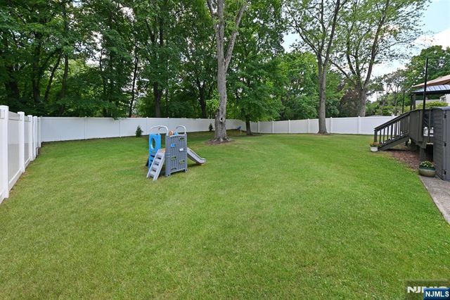 621 Stanley Place, River Vale, NJ 07675