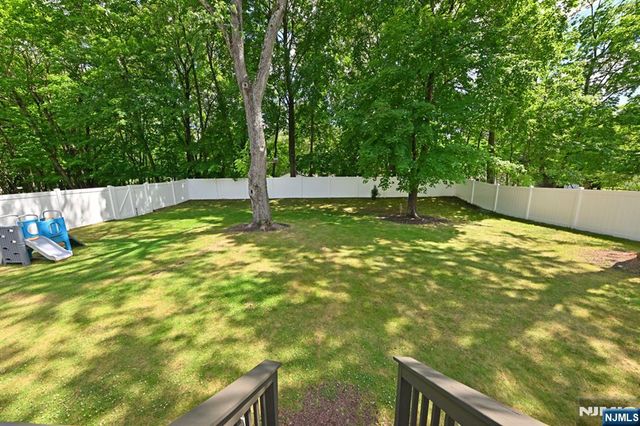621 Stanley Place, River Vale, NJ 07675