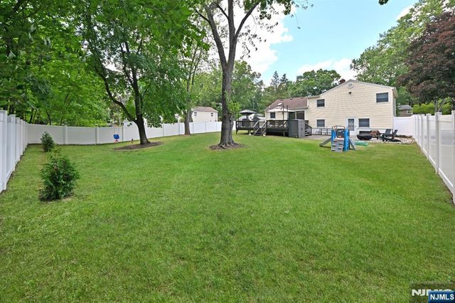 621 Stanley Place, River Vale, NJ 07675
