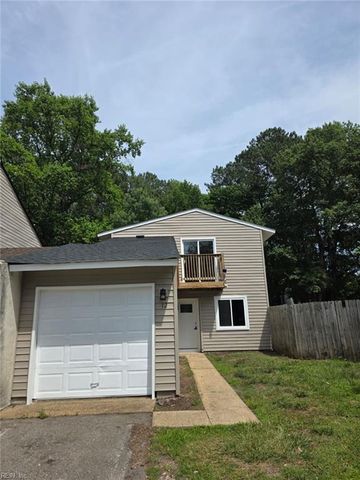 12 Glouchester CIR, Chesapeake, VA 23320