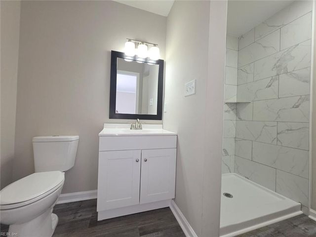 12 Glouchester CIR, Chesapeake, VA 23320
