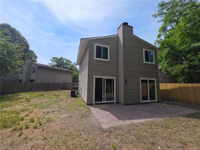 12 Glouchester CIR, Chesapeake, VA 23320