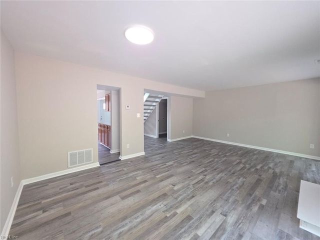 12 Glouchester CIR, Chesapeake, VA 23320