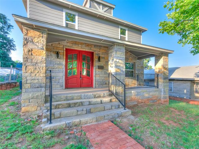 105 E College Avenue, Guthrie, OK 73044