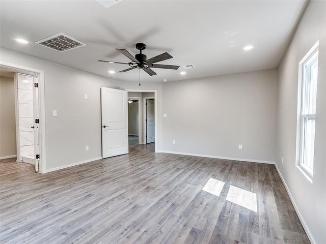 105 E College Avenue, Guthrie, OK 73044