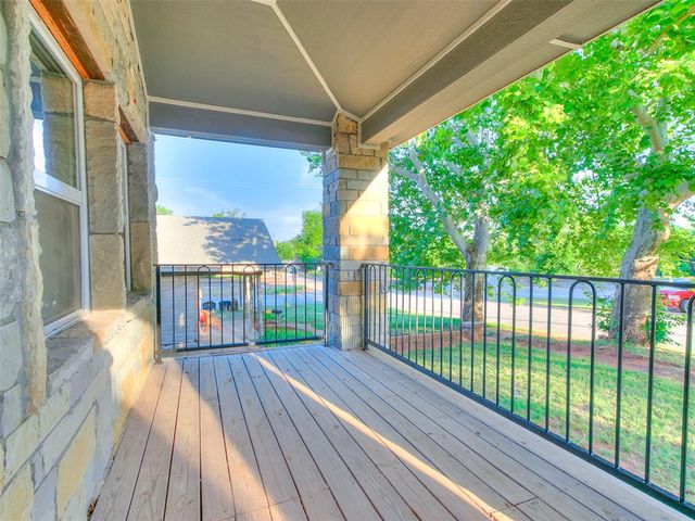 105 E College Avenue, Guthrie, OK 73044