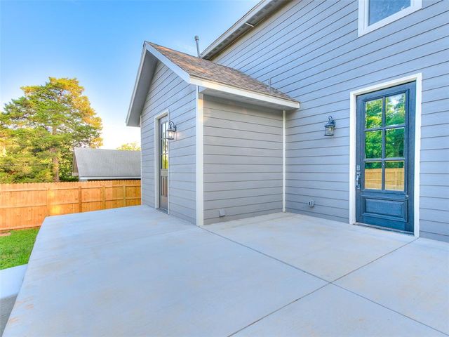 105 E College Avenue, Guthrie, OK 73044