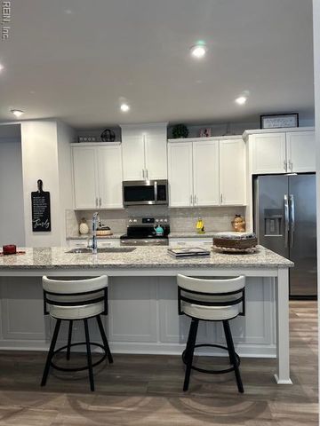 1500 Stanford LN, Newport News, VA 23608