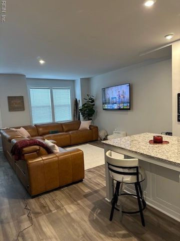 1500 Stanford LN, Newport News, VA 23608