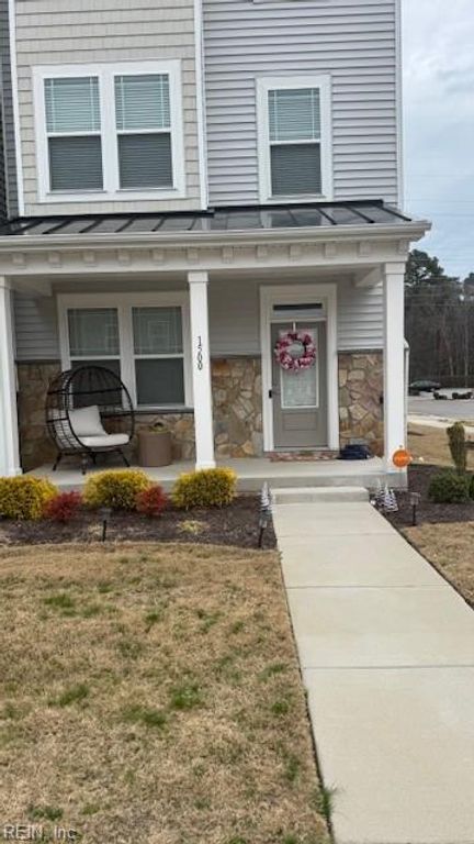 1500 Stanford LN, Newport News, VA 23608