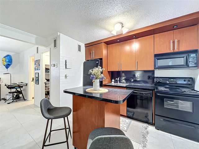 2507 E CENTRAL BOULEVARD 22, Orlando, FL 32803