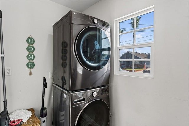 1513 W 215th Street, Torrance, CA 90501