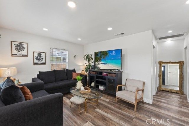 1513 W 215th Street, Torrance, CA 90501