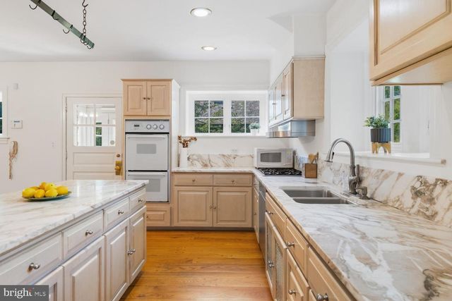 435 W ALLENS LN, Philadelphia, PA 19119