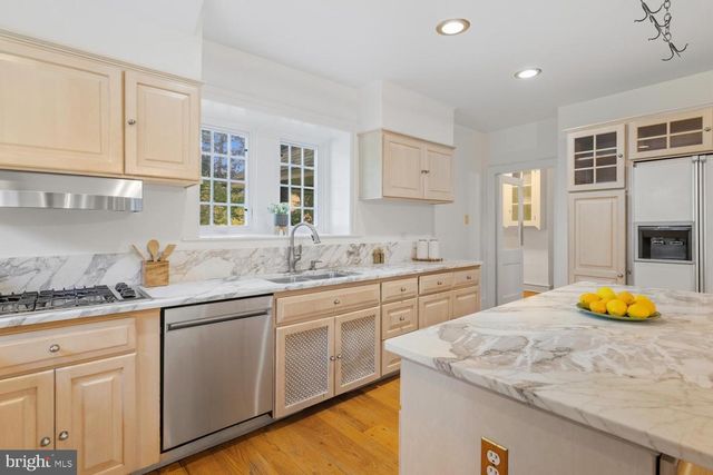 435 W ALLENS LN, Philadelphia, PA 19119