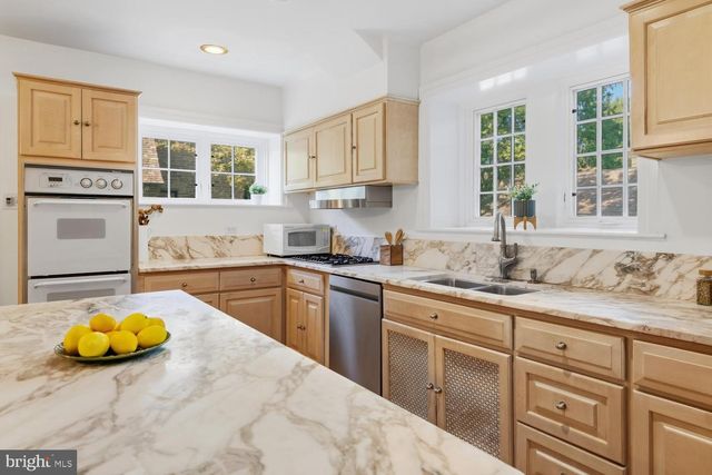 435 W ALLENS LN, Philadelphia, PA 19119