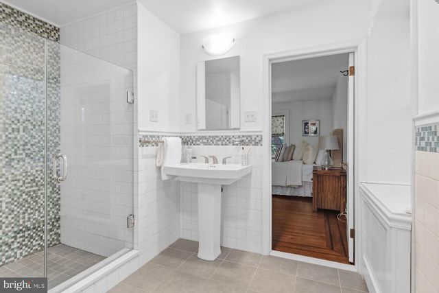 435 W ALLENS LN, Philadelphia, PA 19119