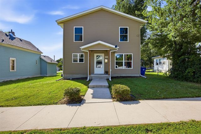 1131 16th Street, Cedar Rapids, IA 52403