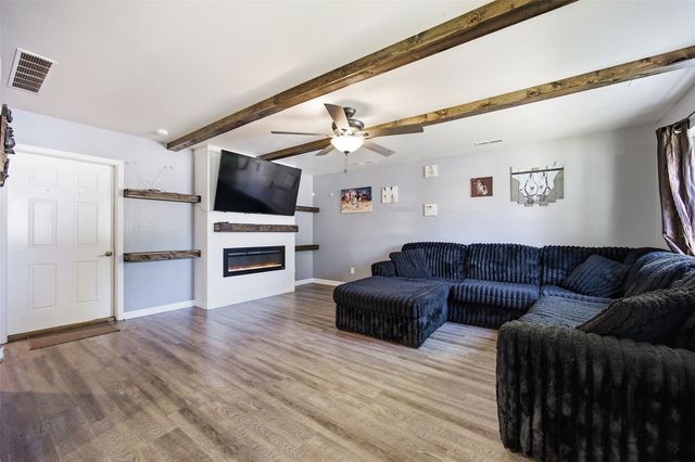 1131 16th Street, Cedar Rapids, IA 52403
