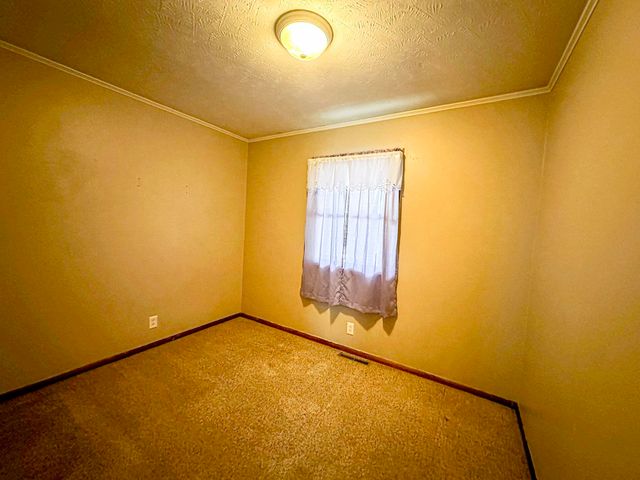 903 Lena Ave, Salina, KS 67401