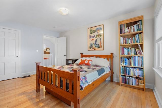 20 York Street, Lexington, MA 02420