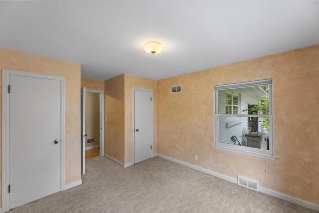 825 Kurtis DRIVE, Elm Grove, WI 53122