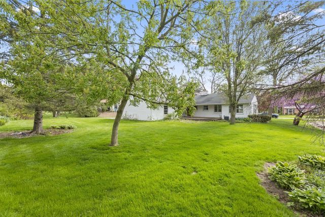 825 Kurtis DRIVE, Elm Grove, WI 53122