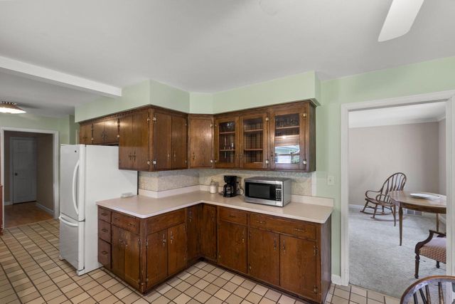 825 Kurtis DRIVE, Elm Grove, WI 53122