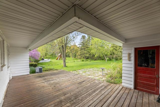 825 Kurtis DRIVE, Elm Grove, WI 53122